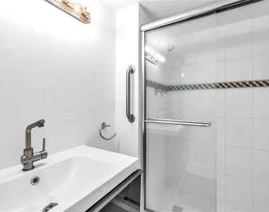 2750 Ne 183rd Street - Photo Thumbnail 21