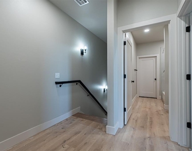 224 N 3rd Street - Photo Thumbnail 18