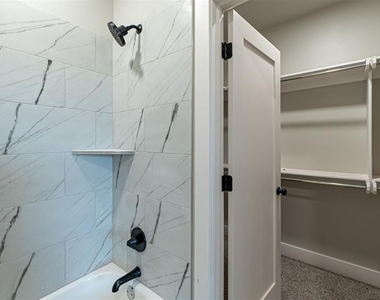 224 N 3rd Street - Photo Thumbnail 16