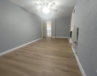1013 Elm Avenue - Photo Thumbnail 1