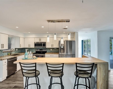 1710 Sw 6th Avenue - Photo Thumbnail 5