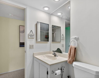 800 Cypress Boulevard - Photo Thumbnail 14