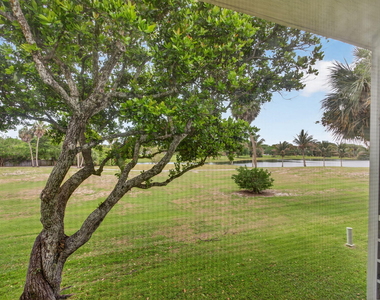 800 Cypress Boulevard - Photo Thumbnail 16