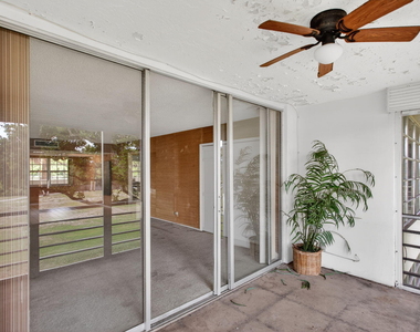 800 Cypress Boulevard - Photo Thumbnail 21