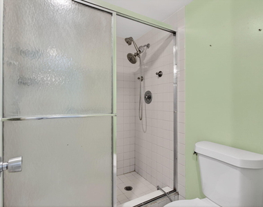800 Cypress Boulevard - Photo Thumbnail 18