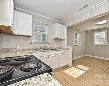 3108 Rush Avenue - Photo Thumbnail 9