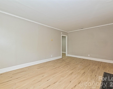 3108 Rush Avenue - Photo Thumbnail 4