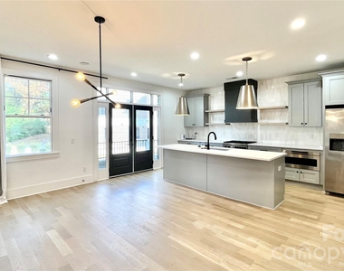 610 West Boulevard - Photo Thumbnail 2