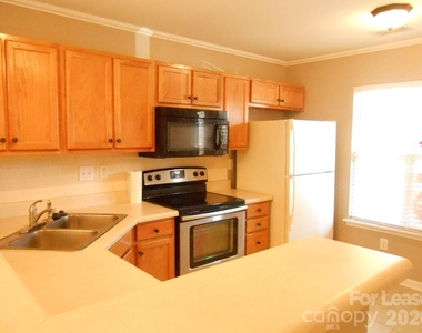 10260 Reindeer Way Lane - Photo Thumbnail 1