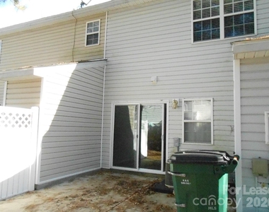 10260 Reindeer Way Lane - Photo Thumbnail 17