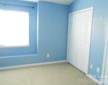 10260 Reindeer Way Lane - Photo Thumbnail 13