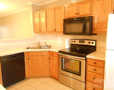 10260 Reindeer Way Lane - Photo Thumbnail 2