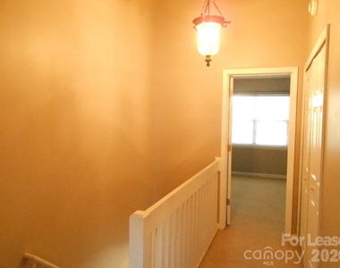 10260 Reindeer Way Lane - Photo Thumbnail 8