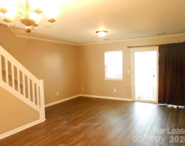10260 Reindeer Way Lane - Photo Thumbnail 5