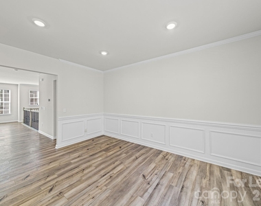 1104 Bandon Drive - Photo Thumbnail 9