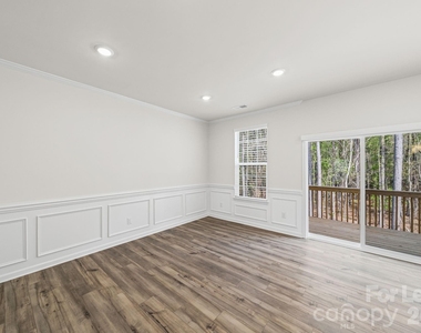 1104 Bandon Drive - Photo Thumbnail 8
