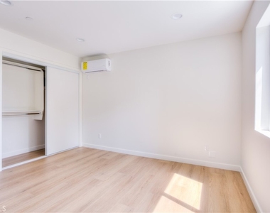 1806 8th St - Photo Thumbnail 12