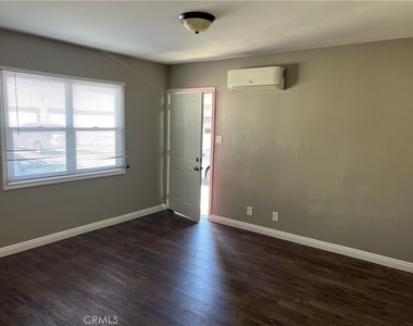 5518 Rosemead Boulevard - Photo Thumbnail 2
