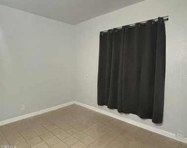 12 S Wendy Drive - Photo Thumbnail 3