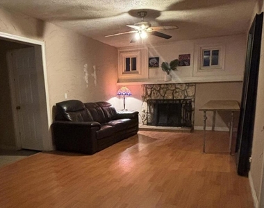 12 S Wendy Drive - Photo Thumbnail 5