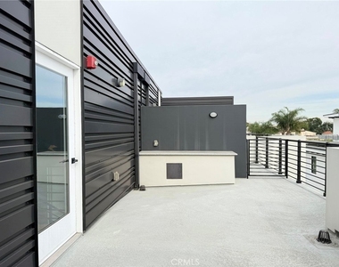 1729 S Barrington - Photo Thumbnail 17