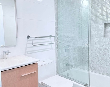 1729 S Barrington - Photo Thumbnail 14