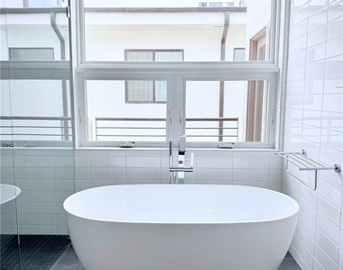 1729 S Barrington - Photo Thumbnail 8