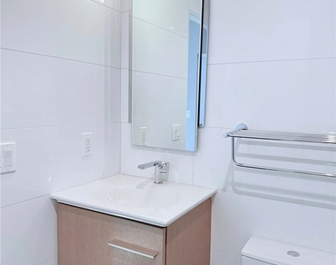1729 S Barrington - Photo Thumbnail 15