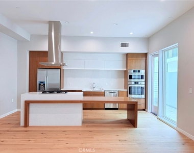 1729 S Barrington - Photo Thumbnail 3