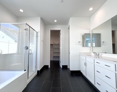 25061 River Peak Drive - Photo Thumbnail 31