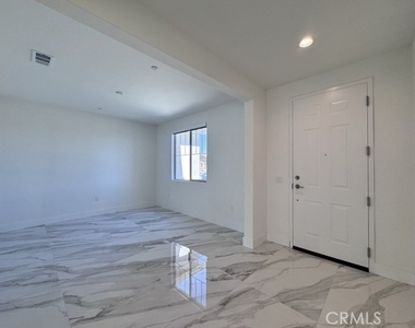 25061 River Peak Drive - Photo Thumbnail 7