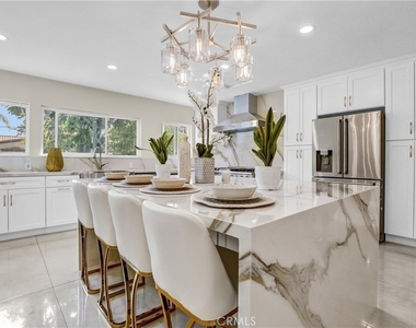 5115 Boda Place - Photo Thumbnail 4
