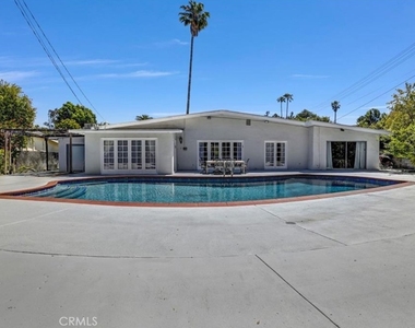 5115 Boda Place - Photo Thumbnail 12
