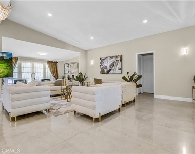 5115 Boda Place - Photo Thumbnail 3