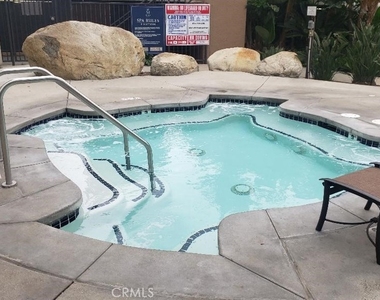 5540 Owensmouth Avenue - Photo Thumbnail 7