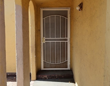 1229 E 59th - Photo Thumbnail 4