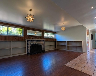 8440 La Jolla Shores Drive - Photo Thumbnail 3