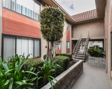 1169 Rosedale Avenue - Photo Thumbnail 19