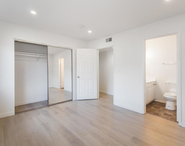 1169 Rosedale Avenue - Photo Thumbnail 8