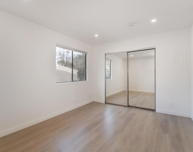1169 Rosedale Avenue - Photo Thumbnail 9