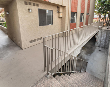 1169 Rosedale Avenue - Photo Thumbnail 20