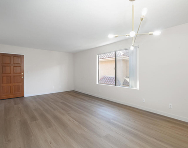 1169 Rosedale Avenue - Photo Thumbnail 2