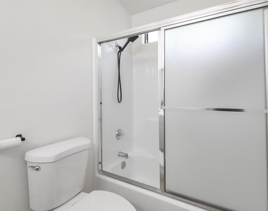 1169 Rosedale Avenue - Photo Thumbnail 12