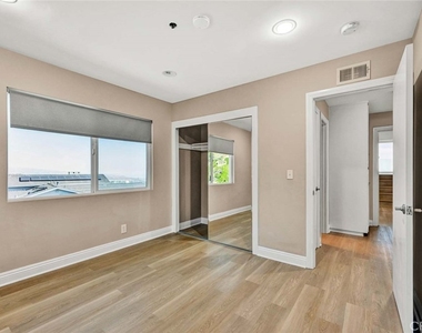 3921 Calle Real - Photo Thumbnail 35