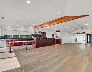 3921 Calle Real - Photo Thumbnail 17