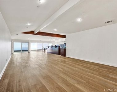3921 Calle Real - Photo Thumbnail 11