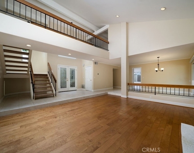 34 Columbus - Photo Thumbnail 4