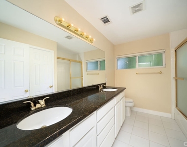 34 Columbus - Photo Thumbnail 26
