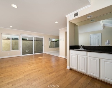 34 Columbus - Photo Thumbnail 11
