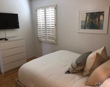 2252 Etiwanda Street - Photo Thumbnail 6
